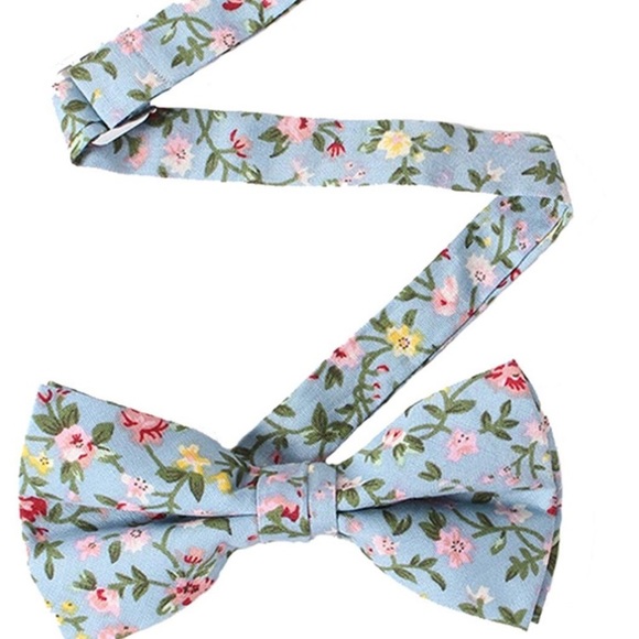 🎓PRE-TIED MEN\'S LIGHT BLUE FLORAL PREP  BOWTIE!